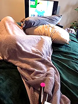 Pokazy przed kamerką – Icebearsticlese