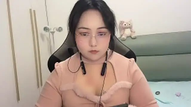 Susu-36E: онлайн-секс-чат