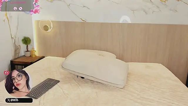 victoria_hokings Live XXX-chat