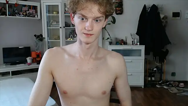 Daniel_Yumm Show in webcam