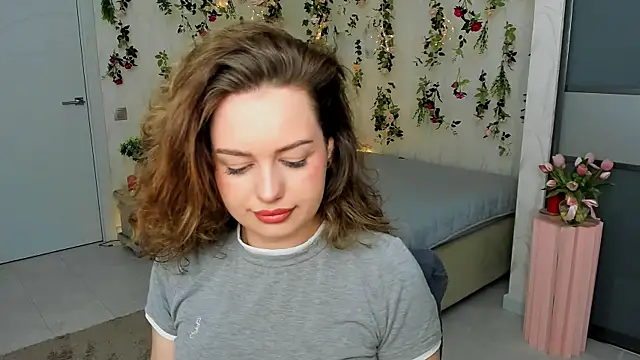 MiracleCurly's Live XXX Chat