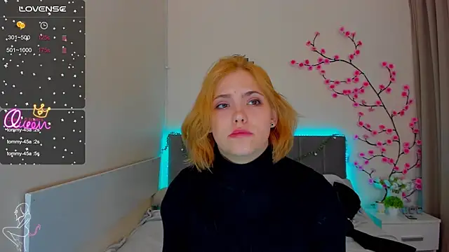 Živý XXX chat DellaRows