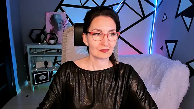 UnaTerran Live XXX chat