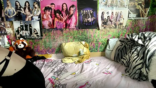 Chat +18 de EarthaCwik ao vivo