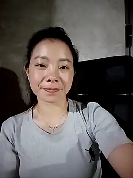 milo123-xx: απευθείας συνομιλία ΧΧΧ