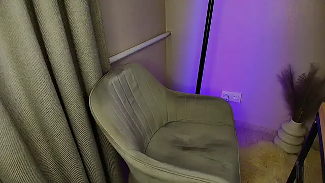 Chatroom XXX en direct de Leila_Libertas