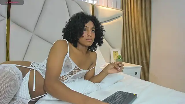 rebeca_brown_'s Webcam Show