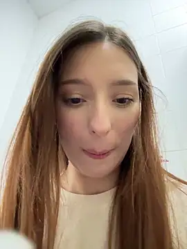 LilluKatten: διαδικτυακό σόου στην κάμερα