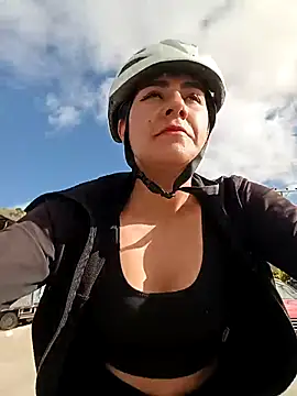 CAROLINE__07n Live XXX chat