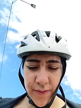 CAROLINE__07 élő XXX-chatje