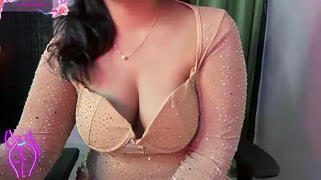 Sexy_Sunanda_Bhabhi_: διαδικτυακό σόου στην κάμερα