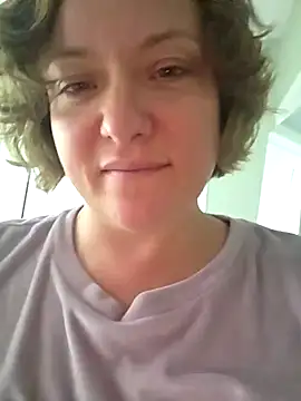 julimonroe Adlı Modelin Canlı XXX Sohbeti