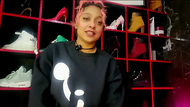 Indianbrownie Adlı Modelin Canlı XXX Sohbeti