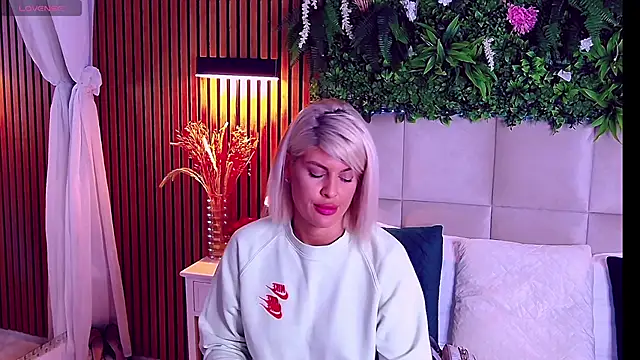 BunnyGoneBad Show in webcam