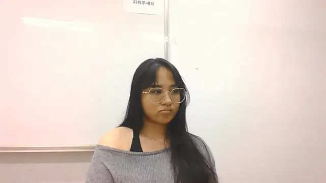 MarileeMisiaszek Pertunjukan Webcam