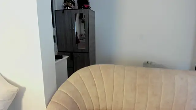 Chat +18 de rudyhlowes ao vivo