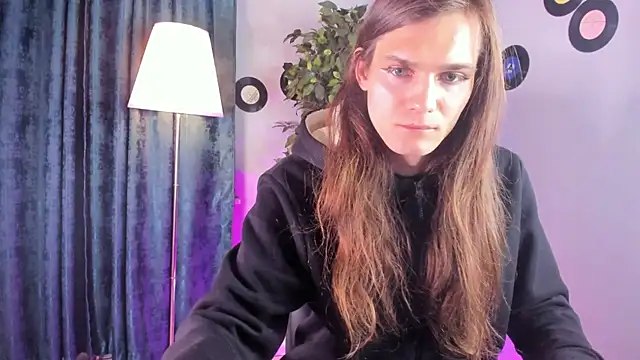 WillFobos: διαδικτυακό σόου στην κάμερα