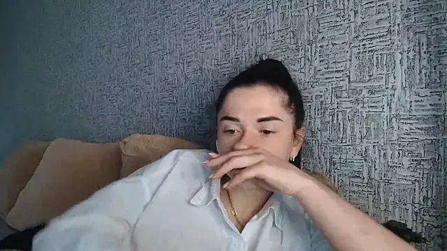 Liana_diva Adlı Modelin Canlı XXX Sohbeti