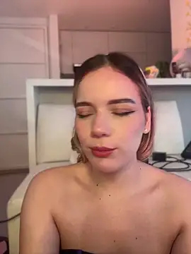 NicoleCut's Webcam Show