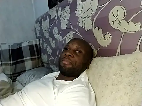 Stallion100 – Naživo XXX chat