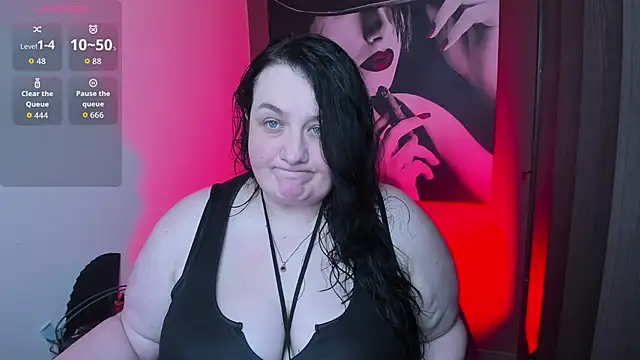 Chat +18 de QueenOfHaze ao vivo