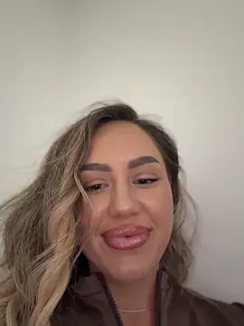 BarbieDoll13 live XXX chat