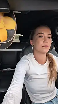 Risky_girl23_'s Live XXX Chat