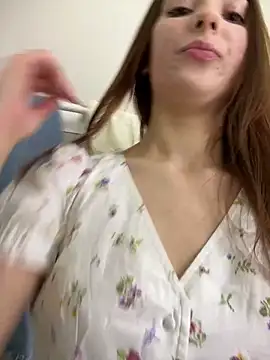 LilluKatten live XXX chat