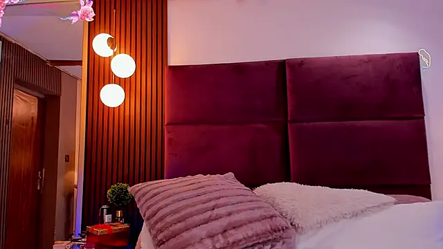 VanessaAngel Adlı Modelin Canlı XXX Sohbeti