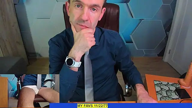 SteveTiger Adlı Modelin Canlı XXX Sohbeti