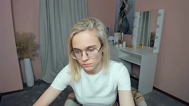 KarinStfleur's Live XXX Chat