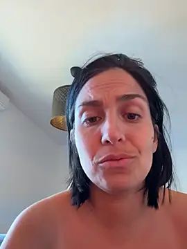 LaPetiteKim live XXX chat