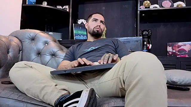 matteosantos 网络视讯表演