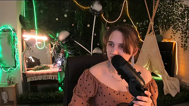 Chat +18 de TessaMill ao vivo