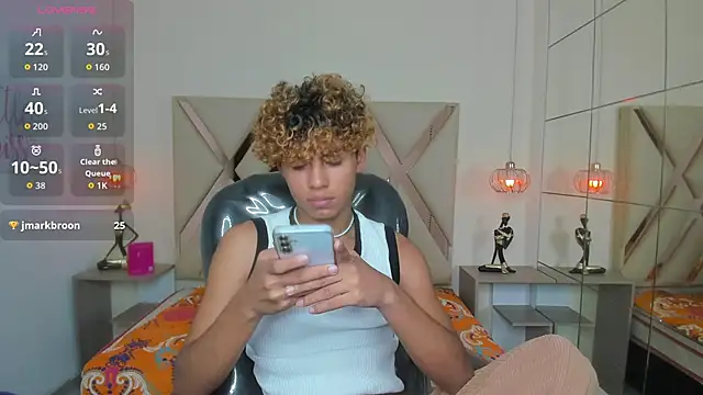 Anyelo_Twink webkamerás műsora