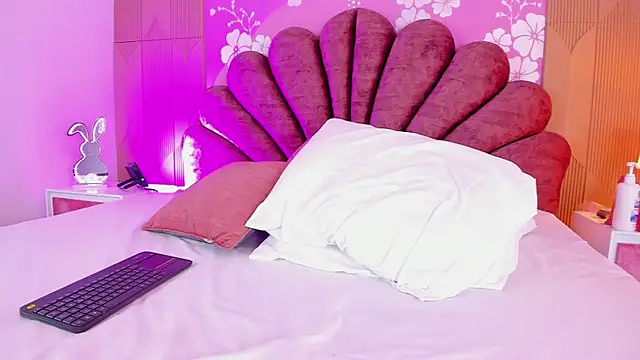 violetsmith1_ Adlı Modelin Canlı XXX Sohbeti