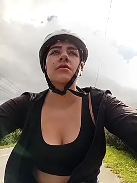 CAROLINE__07 webcam show