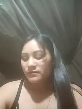 Momo-biki webcam show