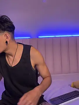 XXX chat uživo modela abrilandjulian