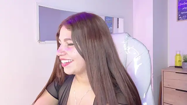 bluee_hazell Adlı Modelin Canlı XXX Sohbeti