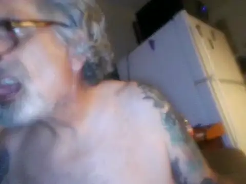 Harley1414Vicky Show in webcam