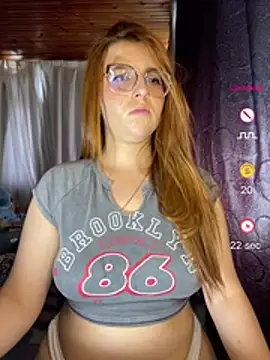 Czat XXX na żywo – CoraVibes