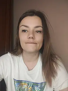 XXX chat uživo modela KrissSexi