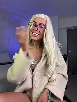 miss_tatiana_'s Webcam Show