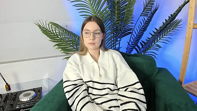 RebeccaAzim Webcam-Show