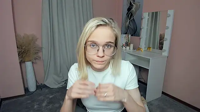 KarinStfleur's Live XXX Chat