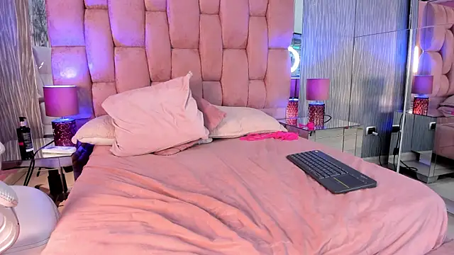 Živý XXX chat Emily_Flame