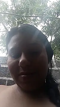 hotblack-2 Adlı Modelin Canlı XXX Sohbeti