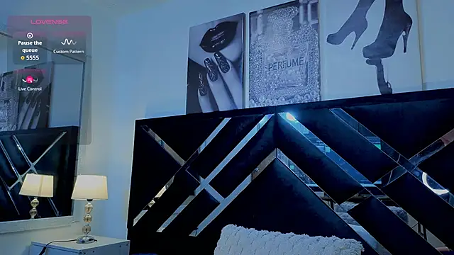 Un_Sluttyy 即時 XXX 聊天