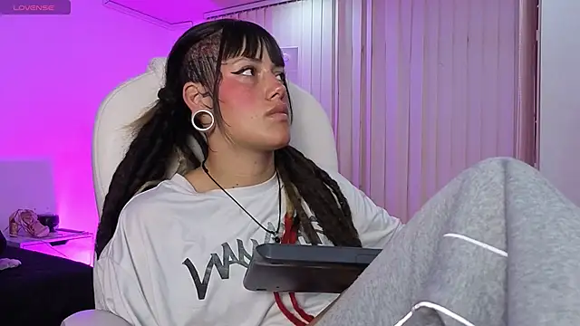 Онлайн чат XXX _sharlotte777